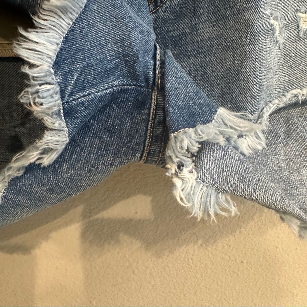 rag & bone | 26 | Distressed Jean Shorts gunner 2.5” inseam - Picture 3 of 8